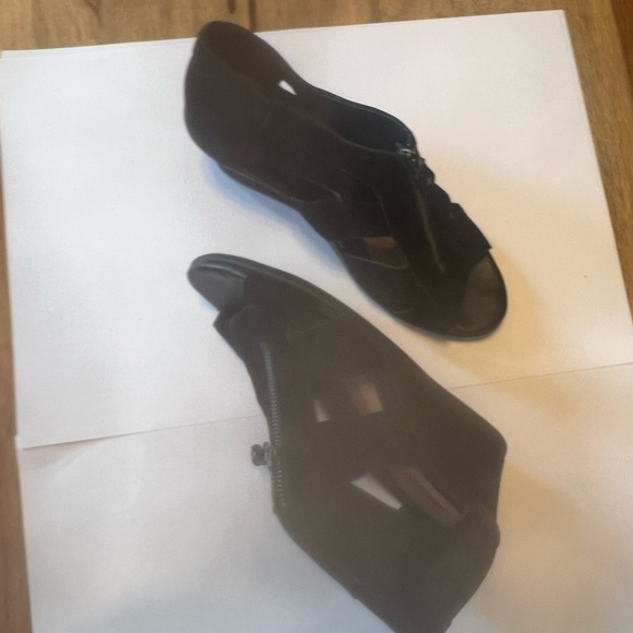 Used once leather Earth sandals size 8 - Picture 8 of 11